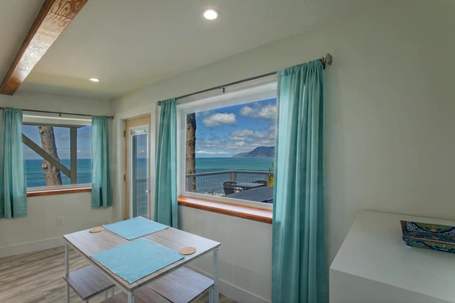 Entire condo in Whitethorn, California 4 guests1 bedroom3 beds1 bath-13