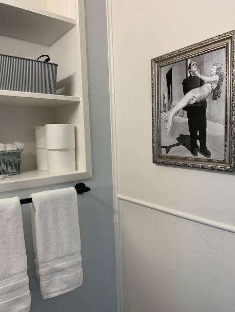 Entire guesthouse in Redondo Beach, California 2 guests1 bedroom1 bed1 bath-6