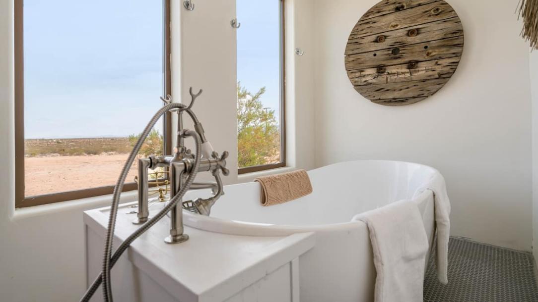 Entire home in Joshua Tree, California 4 guests2 bedrooms3 beds3 baths-11
