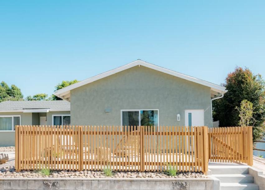 Entire guesthouse in La Mesa, California 4 guests1 bedroom2 beds1 bath-8