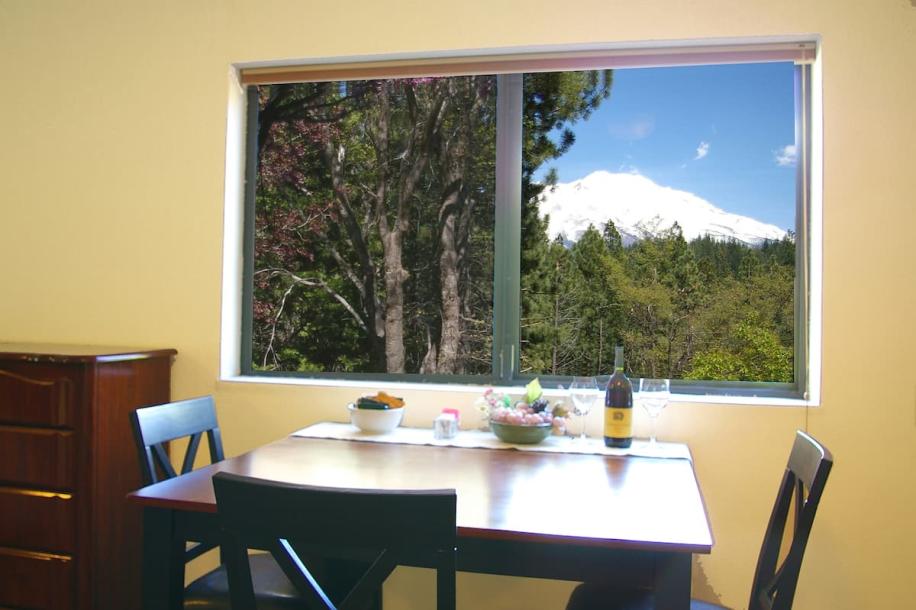 Entire rental unit in Weed, California 2 guests1 bedroom1 bed1 bath-12