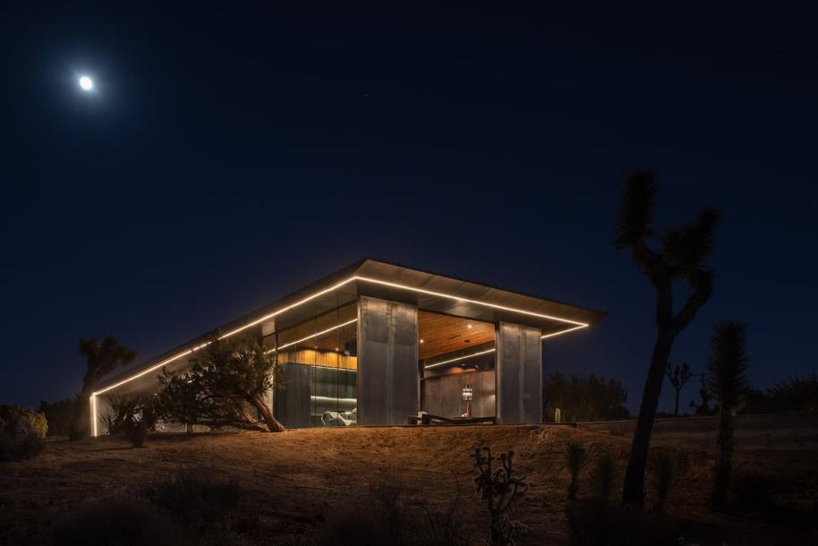 Entire home in Yucca Valley, California 4 guests2 bedrooms2 beds2 baths-6