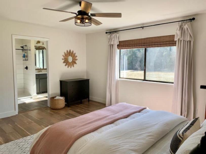 Entire home in Grass Valley, California 4 guests2 bedrooms2 beds2 baths-7