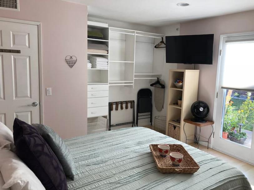 Private room in guest suite in Huntington Beach, California 2 guests1 bedroom1 bed1 private bath-15