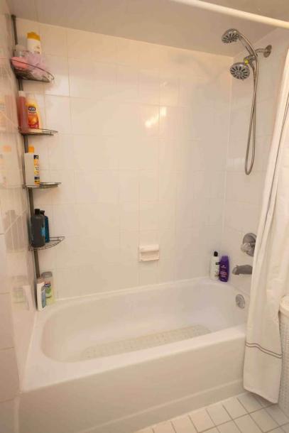 Room in Newark, New Jersey, United States 2 bedsShared bathroom-4