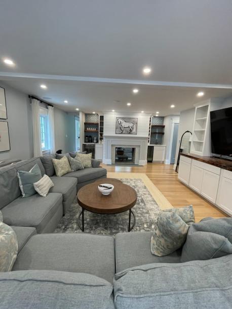 Entire home in Larchmont, New York, United States 14 guests4 bedrooms5 beds3 baths-5