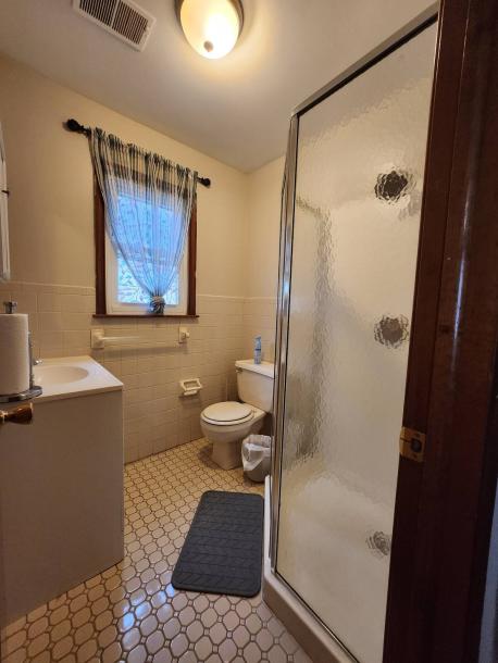 Room in Newark, New Jersey, United States 1 bedPrivate attached bathroom-5