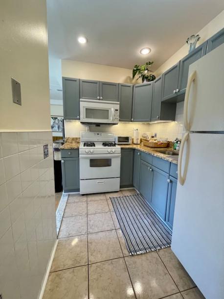 Entire rental unit in Jersey City, New Jersey, United States 4 guests2 bedrooms2 beds1 bath-7