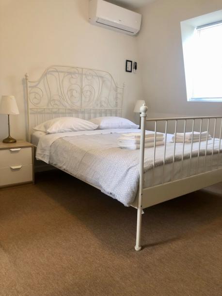 Room in Flushing , New York, United States 1 queen bedPrivate attached bathroom-0