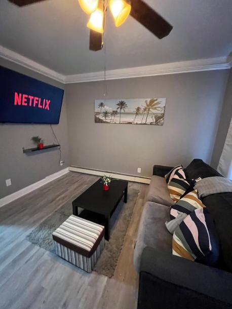 Entire rental unit in Hillside, New Jersey, United States 9 guests4 bedrooms5 beds1 bath-2