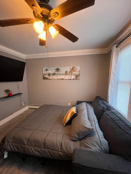 Entire rental unit in Hillside, New Jersey, United States 9 guests4 bedrooms5 beds1 bath-1