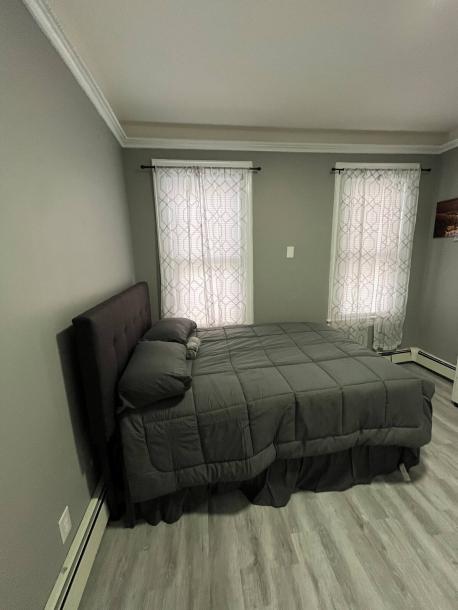 Entire rental unit in Hillside, New Jersey, United States 9 guests4 bedrooms5 beds1 bath-5