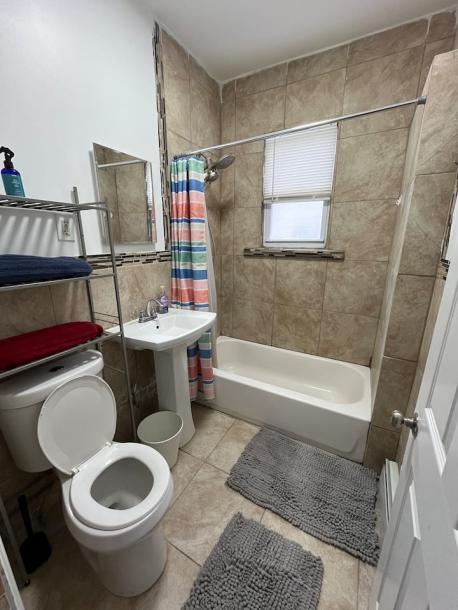 Entire rental unit in Hillside, New Jersey, United States 9 guests4 bedrooms5 beds1 bath-7