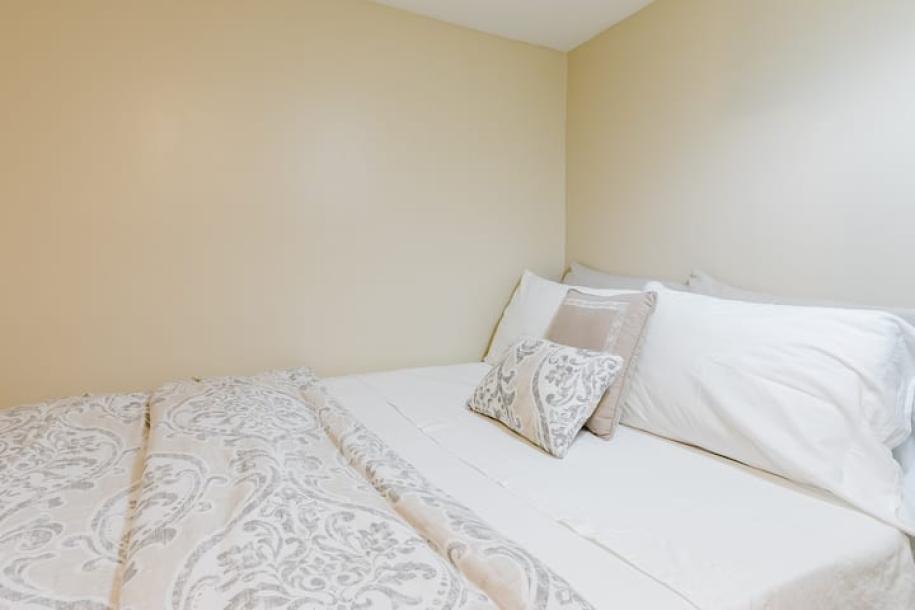 Private room in townhouse in Mount Vernon, New York, United States 2 guests1 bedroom1 bed1 private bath-3