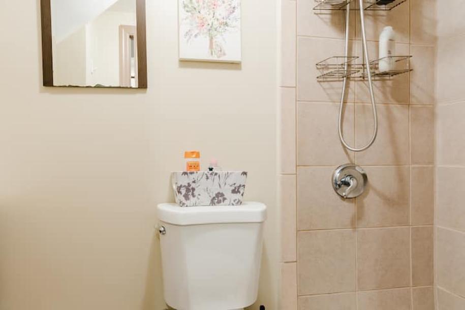 Private room in townhouse in Mount Vernon, New York, United States 2 guests1 bedroom1 bed1 private bath-6