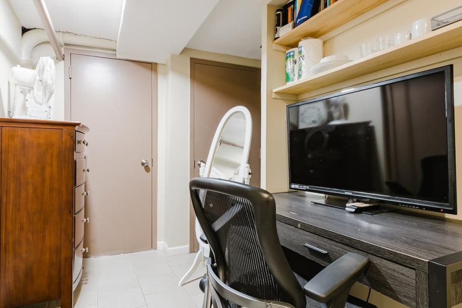 Private room in townhouse in Mount Vernon, New York, United States 2 guests1 bedroom1 bed1 private bath-7