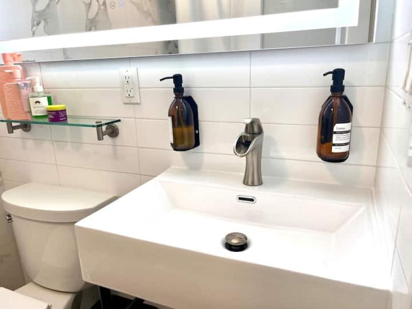Entire condo in New York, United States 6 guests2 bedrooms4 beds1 bath-9