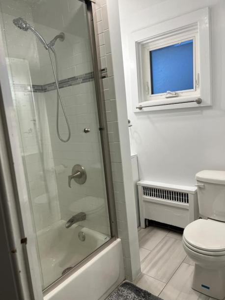 Room in Mamaroneck, New York, United States 1 queen bedDedicated bathroom-7