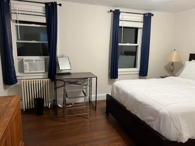Room in Mamaroneck, New York, United States 1 queen bedDedicated bathroom-8