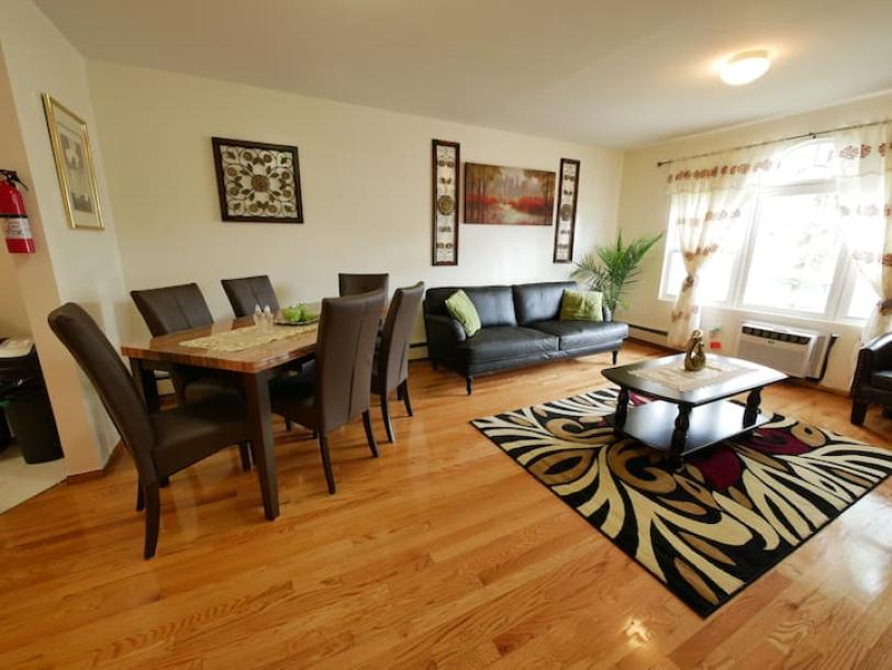 Room in Queens, New York, United States 1 queen bedPrivate attached bathroom-3