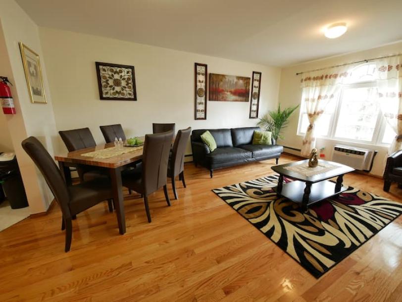 Room in Queens, New York, United States 1 queen bedPrivate attached bathroom-4