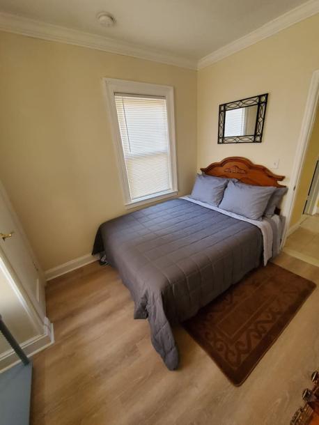 Entire rental unit in Mount Vernon, New York, United States 6 guests3 bedrooms3 beds1 bath-5