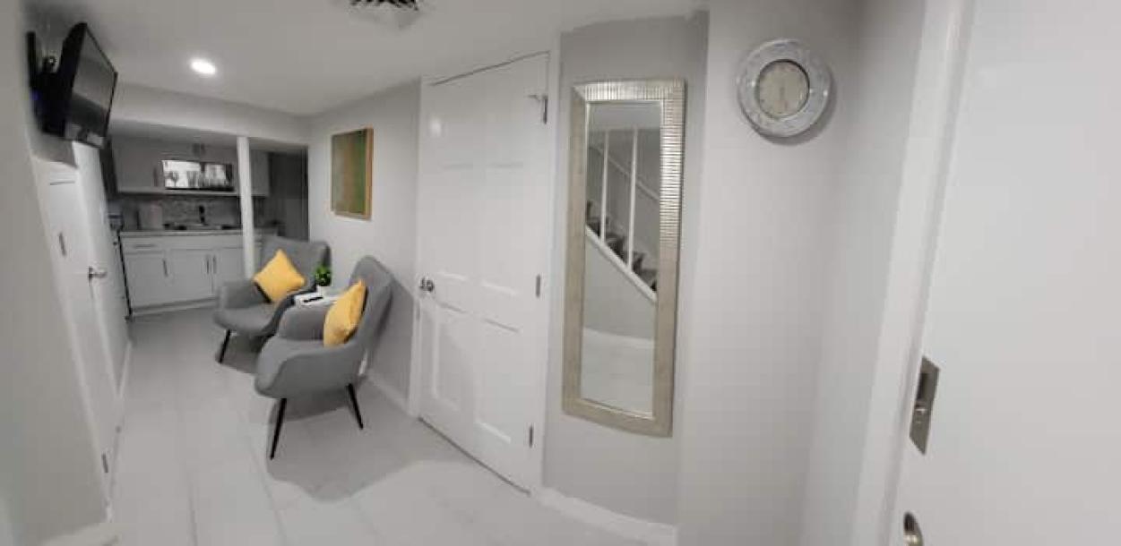 Entire home in Elmont, New York, United States 2 guests1 bedroom1 bed1 bath-1