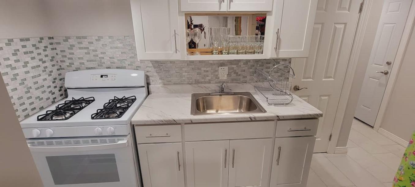 Entire home in Elmont, New York, United States 2 guests1 bedroom1 bed1 bath-3