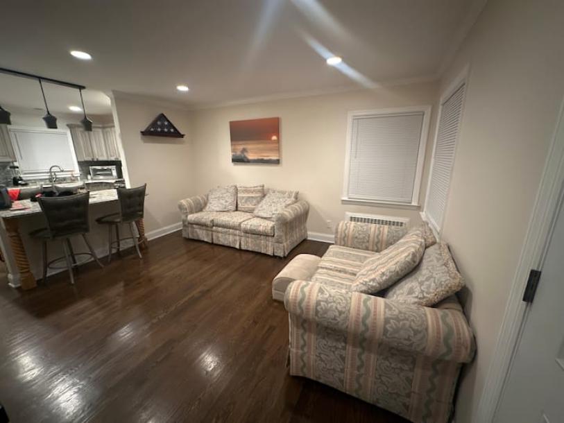 Room in Belleville, New Jersey, United States 1 queen bedDedicated bathroom-2