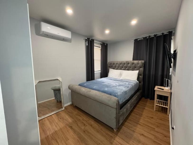 Entire rental unit in Brooklyn, New York, United States 6 guests2 bedrooms2 beds1 bath-7
