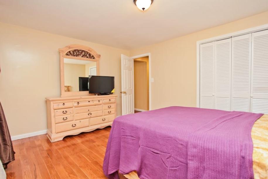 Room in Brooklyn, New York, United States 2 bedrooms3 bedsDedicated bathroom-4