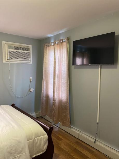 Room in Queens, New York, United States 1 queen bedShared bathroom-7