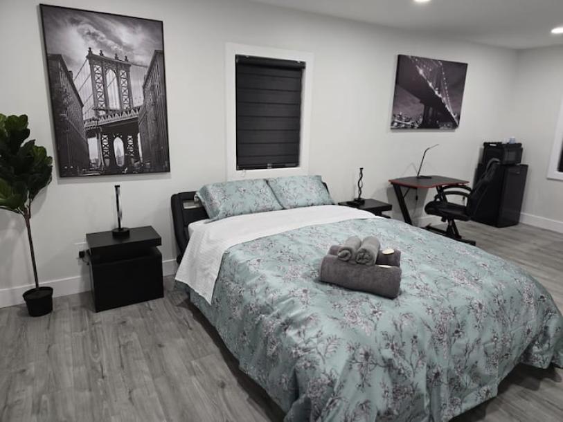 Room in Elmont, New York, United States 1 bedPrivate attached bathroom-3