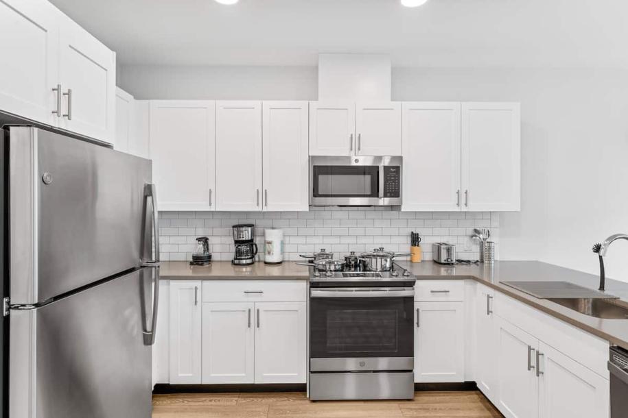 Entire condo in Jersey City, New Jersey, United States 7 guests1 bedroom4 beds1 bath-4