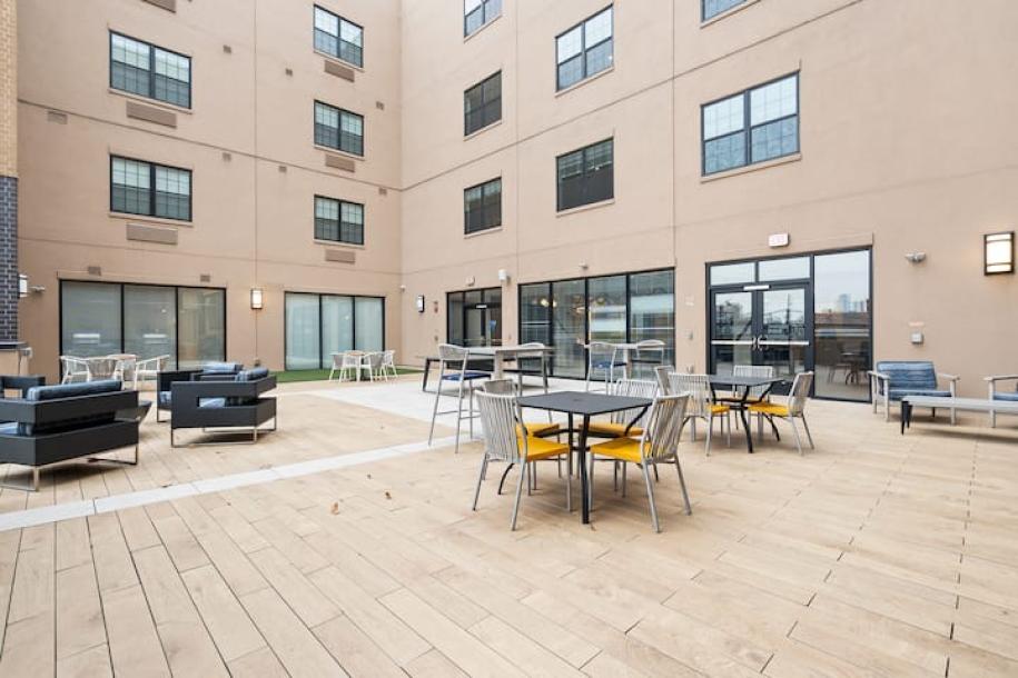 Entire condo in Jersey City, New Jersey, United States 7 guests1 bedroom4 beds1 bath-14
