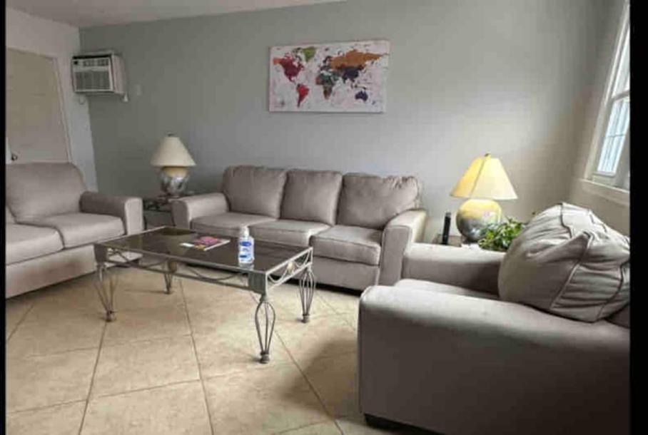 Room in Elizabeth, New Jersey, United States 1 bedShared bathroom-1