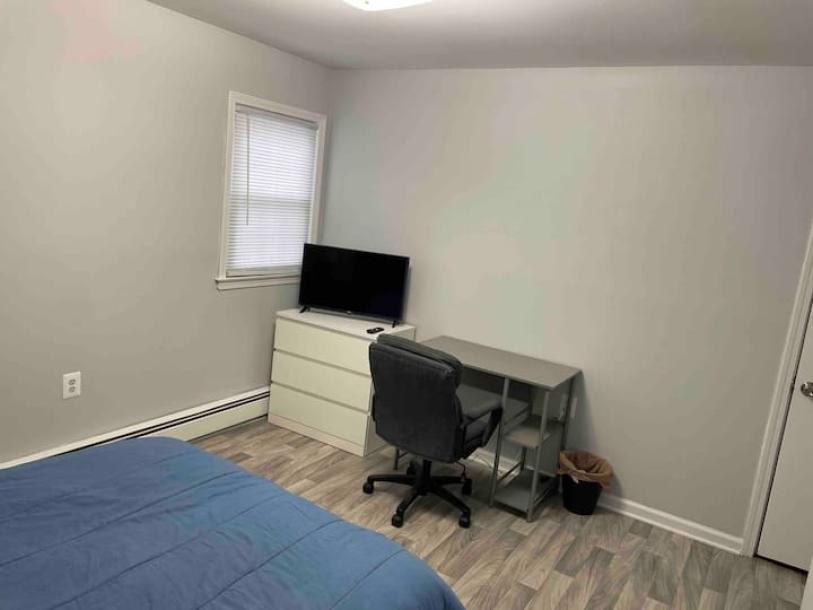 Room in Elizabeth, New Jersey, United States 1 bedShared bathroom-5