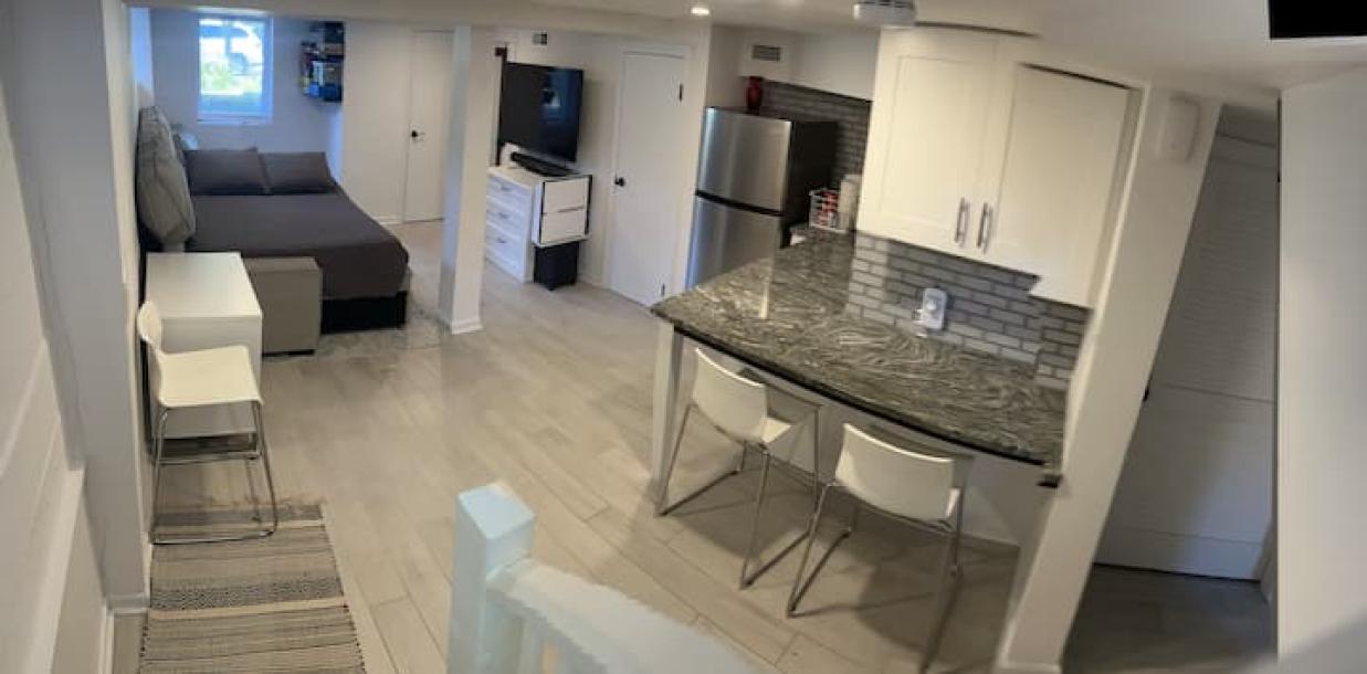 Room in Maplewood, New Jersey, United States 1 double bedPrivate attached bathroom-3