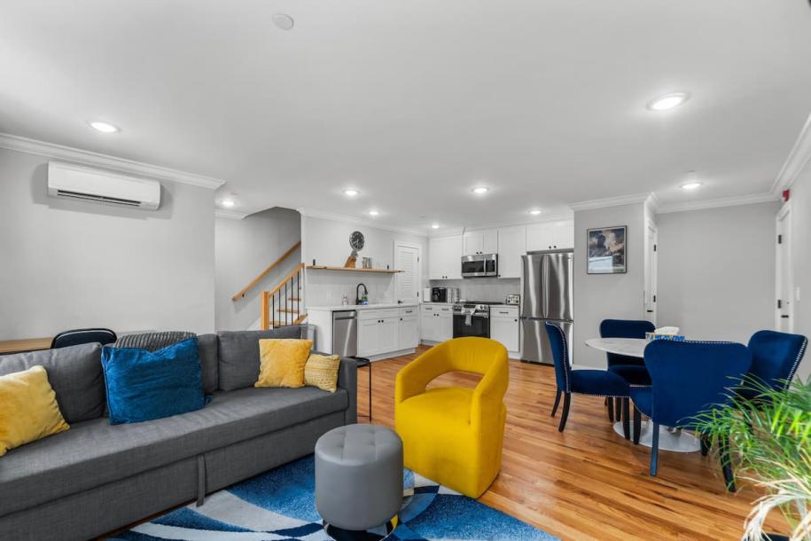 Entire rental unit in Harrison, New Jersey, United States 6 guests1 bedroom1.5 baths-2