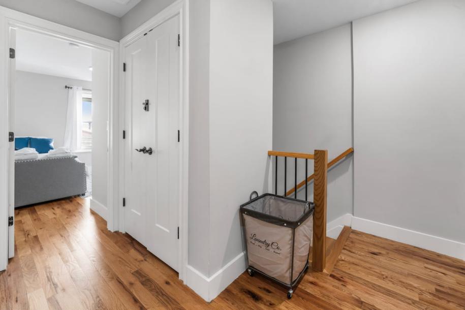 Entire rental unit in Harrison, New Jersey, United States 6 guests1 bedroom1.5 baths-7