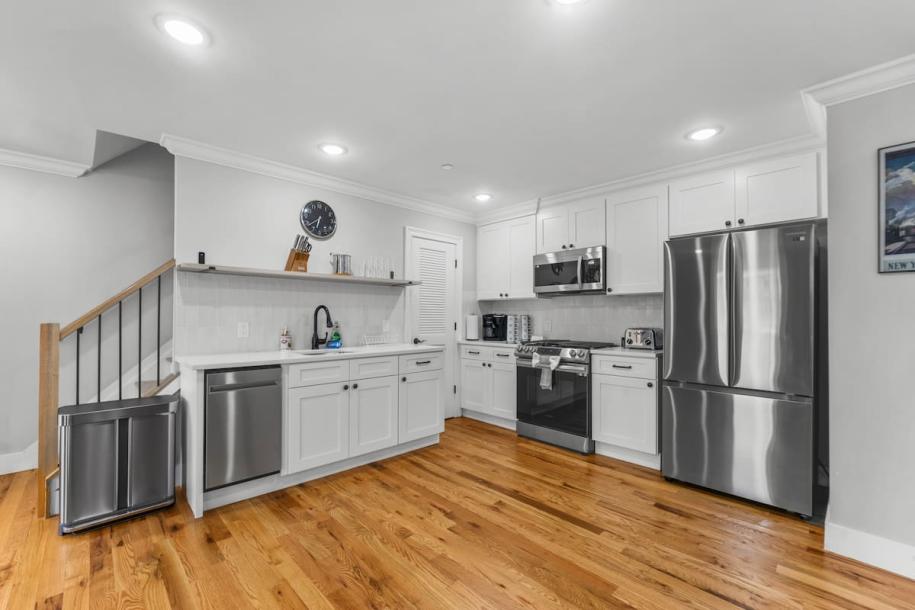 Entire rental unit in Harrison, New Jersey, United States 6 guests1 bedroom1.5 baths-10