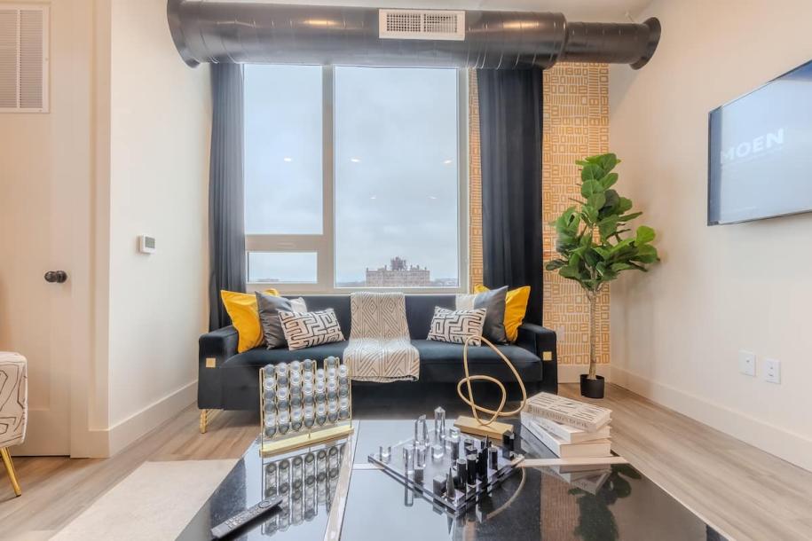Entire rental unit in East Orange, New Jersey, United States 9 guests2 bedrooms6 beds2 baths-4