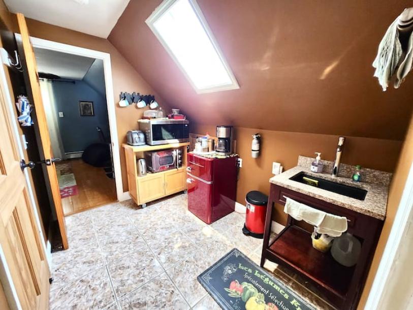 Entire loft in Elmont, New York, United States 5 guests1 bedroom4 beds1 bath-4