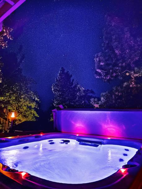 Entire cabin in Big Bear, California 6 guests2 bedrooms4 beds2 baths-4