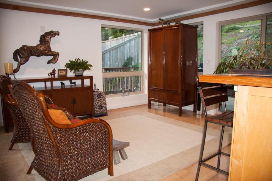 Entire home in Muir Beach, California 2 guests1 bedroom1 bed2 baths-5