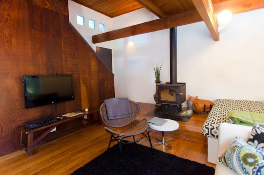 Entire cabin in Cazadero, California 3 guests1 bedroom1 bed1 bath-15