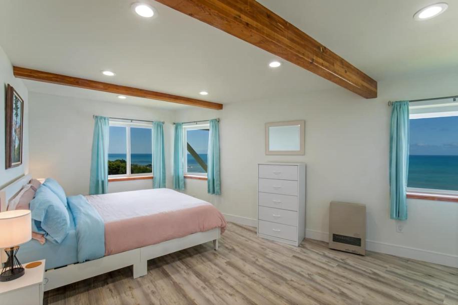 Entire condo in Whitethorn, California 4 guests1 bedroom3 beds1 bath-11