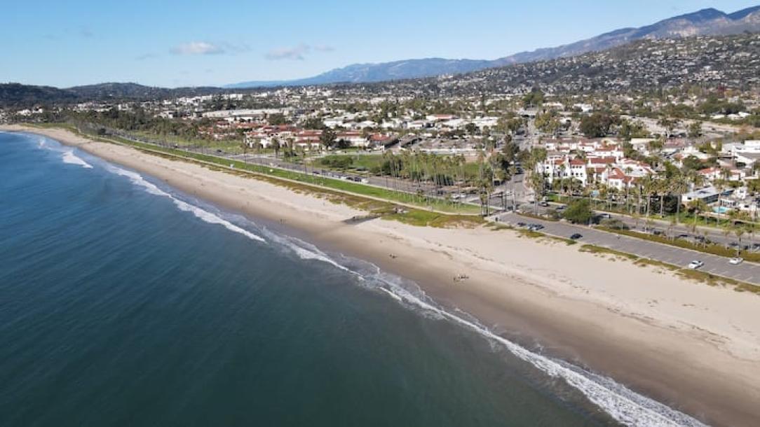 Entire guesthouse in Santa Barbara, California 2 guests1 bedroom1 bed1 bath-1
