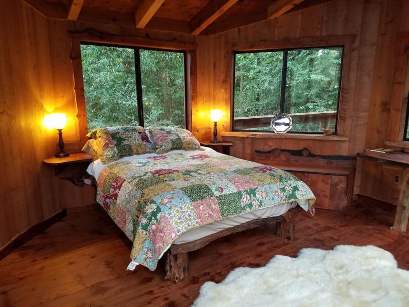 Treehouse in Bodega Bay, California 2 guests1 bedroom1 bed1 bath-19