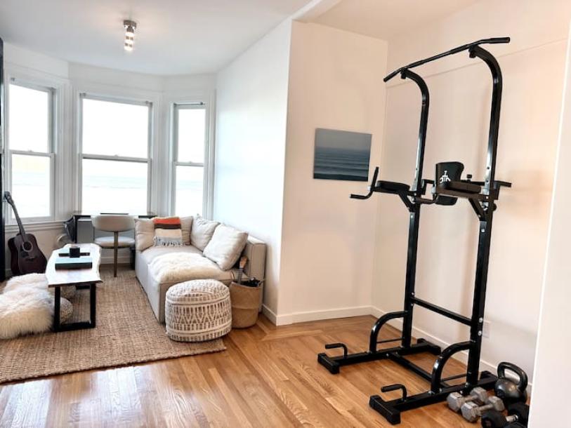Entire rental unit in Sausalito, California 2 guests1 bedroom1 bed1 bath-6